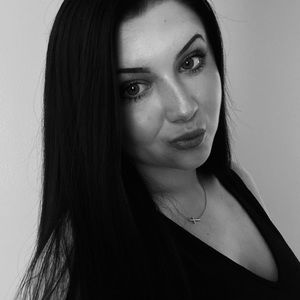 Meet your Posher, Kayli! 🖤